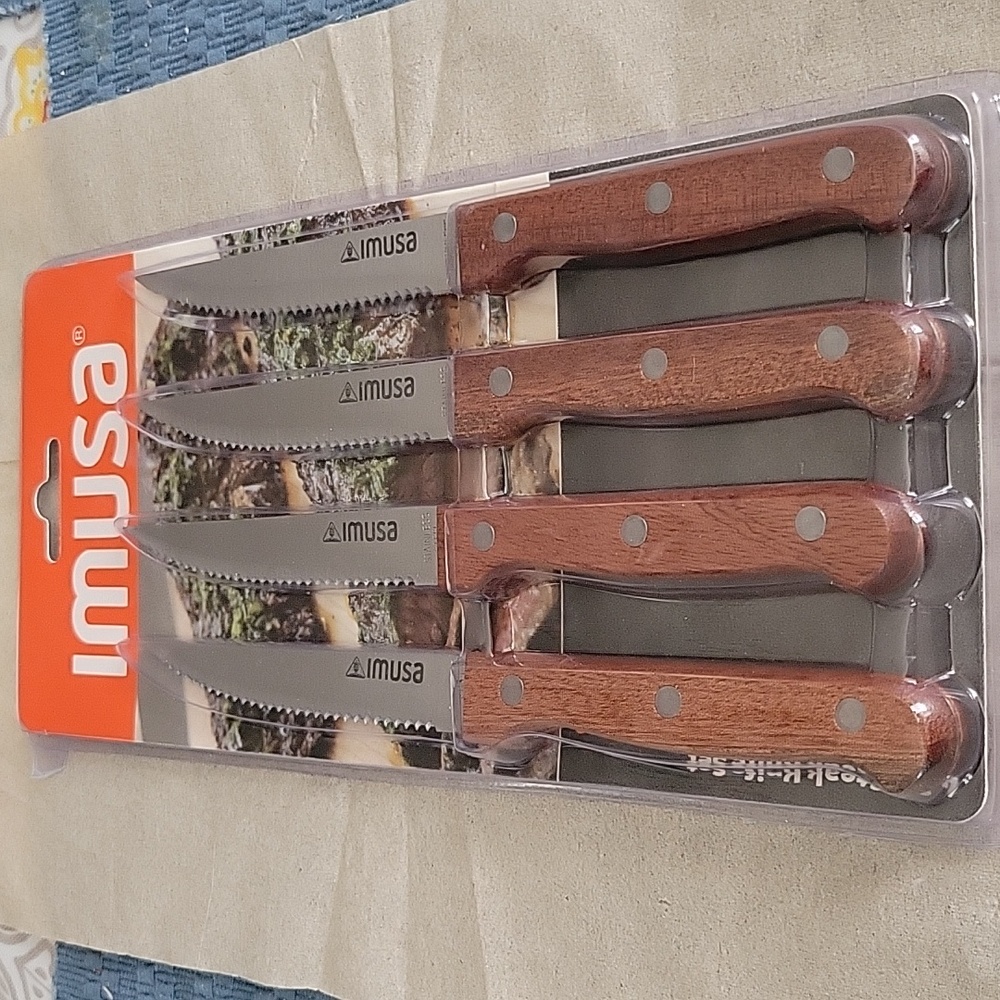 Imusa Serrated Knife Set